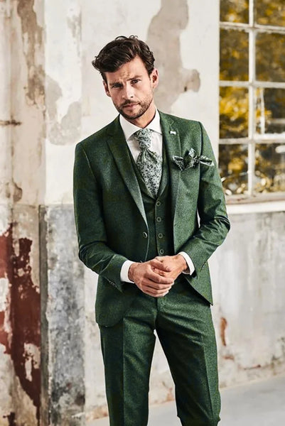 Sainly offers Green Tweed Suits Designed for Men 42 / 30