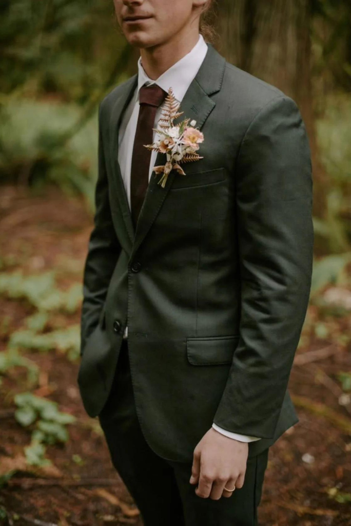 Hunter green suit wedding 2025