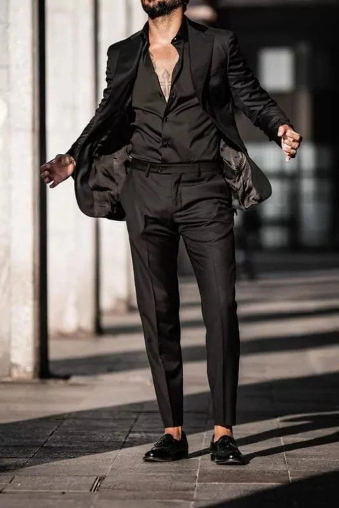 50 Black Suit Styles for Men [2024 Style Guide]